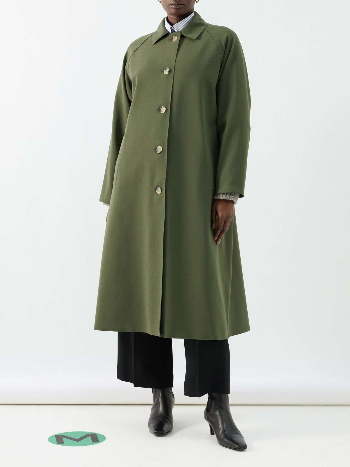Объемное пальто-дайвер с рукавами реглан