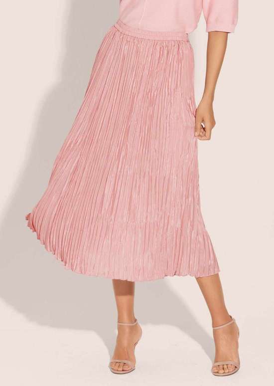 пудрово-розовый