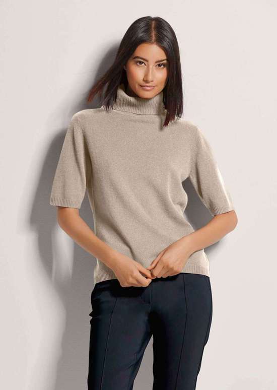 Кашемировый свитер с высоким воротником