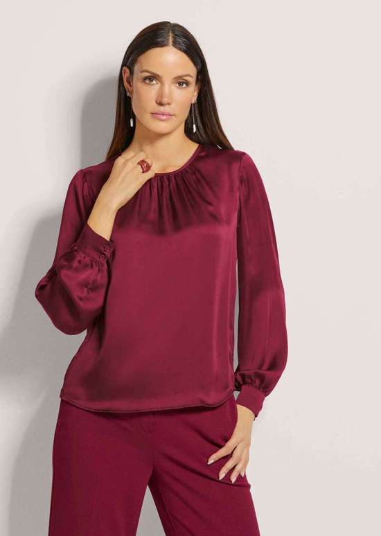 рубиново-красный