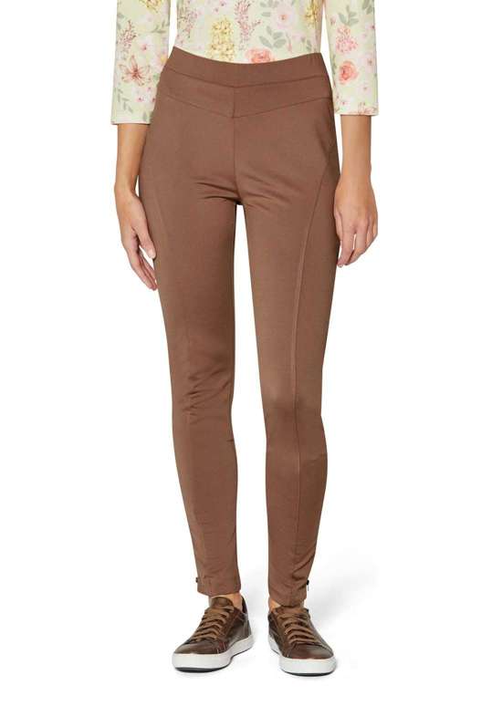 коричневый