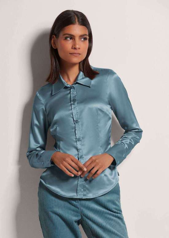 кристально синий