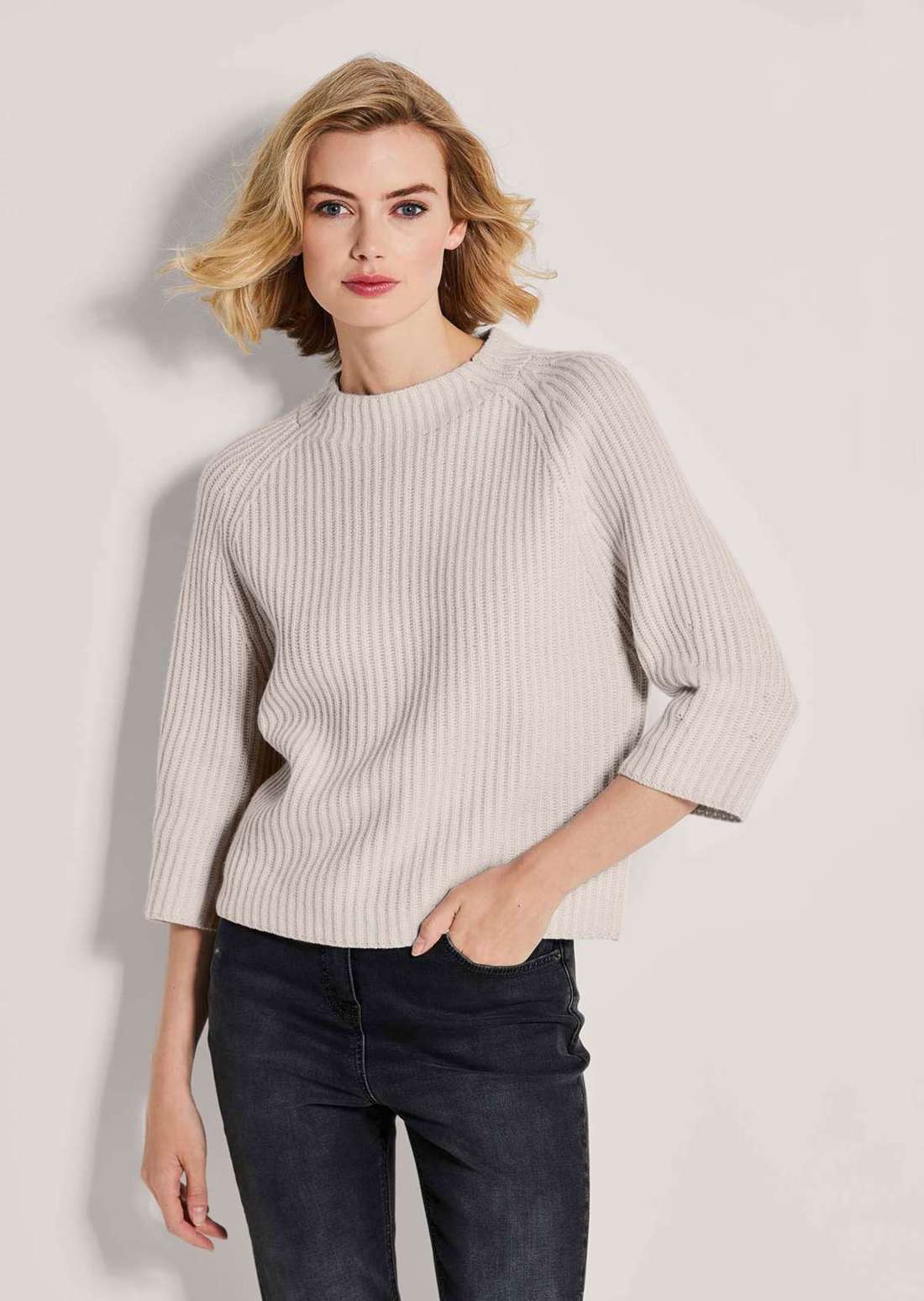 Кашемировый свитер с рукавами 3/4.