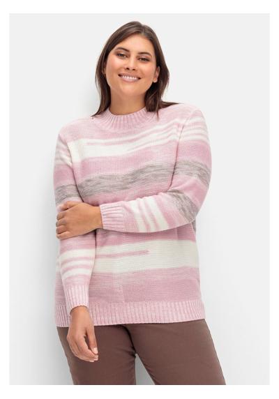 Вязаный свитер больших размеров с воротником стойкой и блок-полосками.