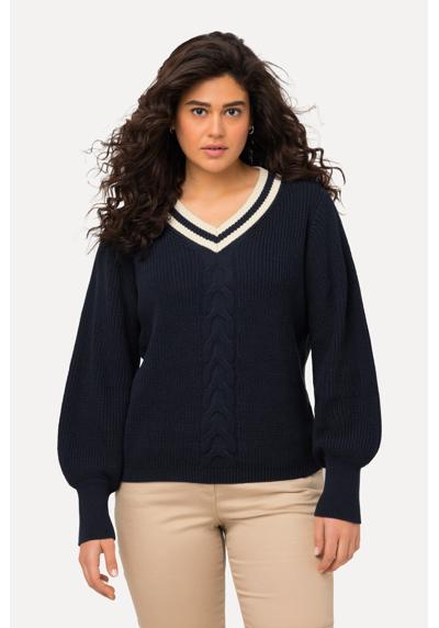 Вязаный пуловер косой вязки в полоску с V-образным вырезом и длинными рукавами