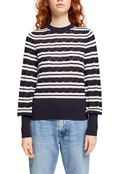 Полосатый свитер с горизонтальными полосками