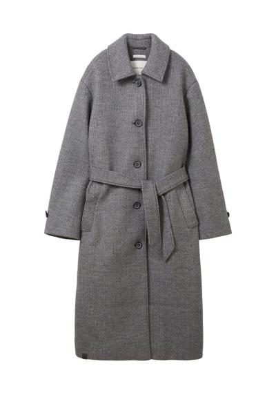 Короткое пальто со стеганым узором