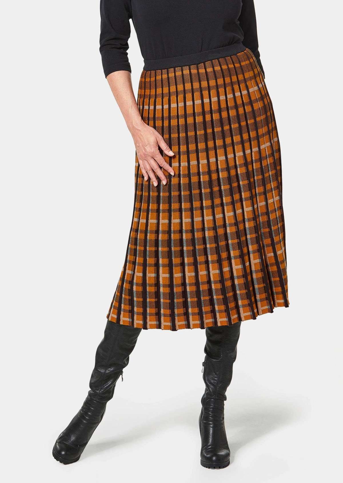 Юбка-слип Трикотажная юбка с жаккардовым узором и плиссировкой.