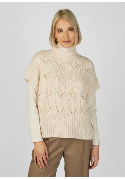 Вязаный свитер-майка
