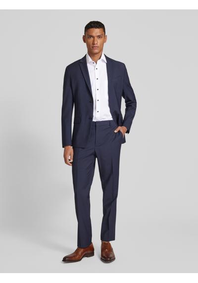 Деловая рубашка комфортного кроя с нагрудным карманом