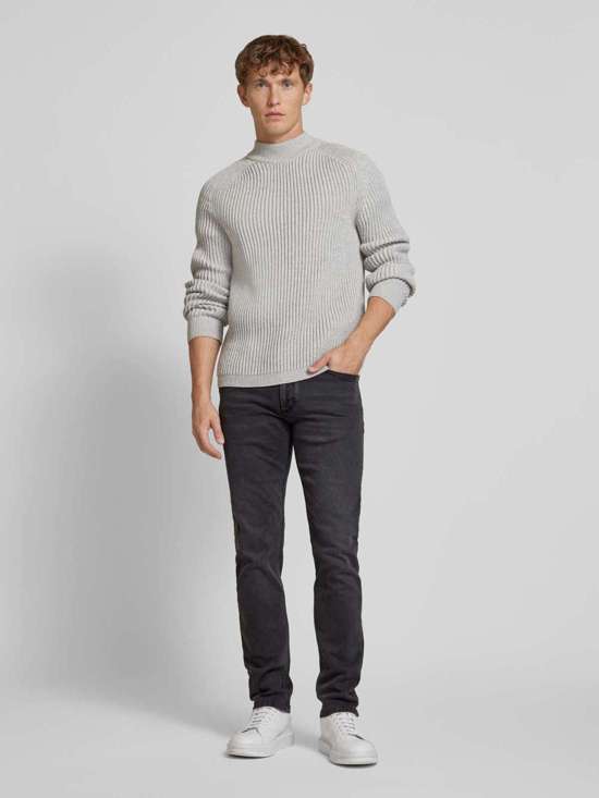 средне-серый