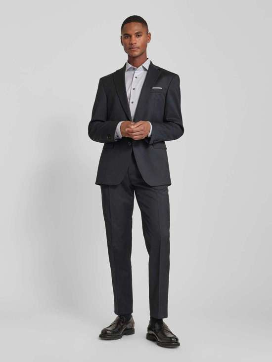 серебристый