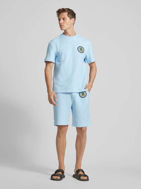 светло-синий