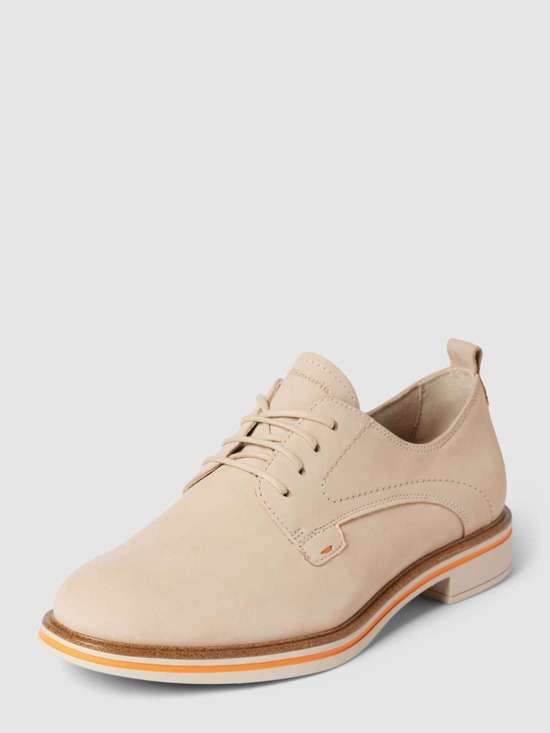 Туфли на шнуровке с текстурированной подошвой