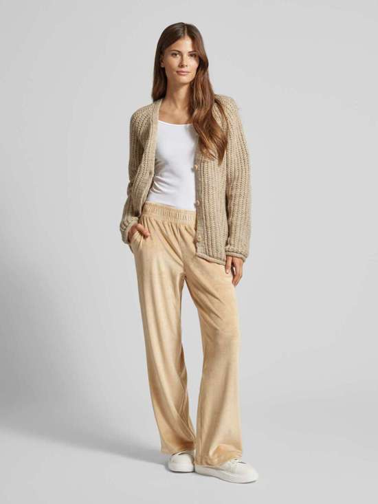 каштановый