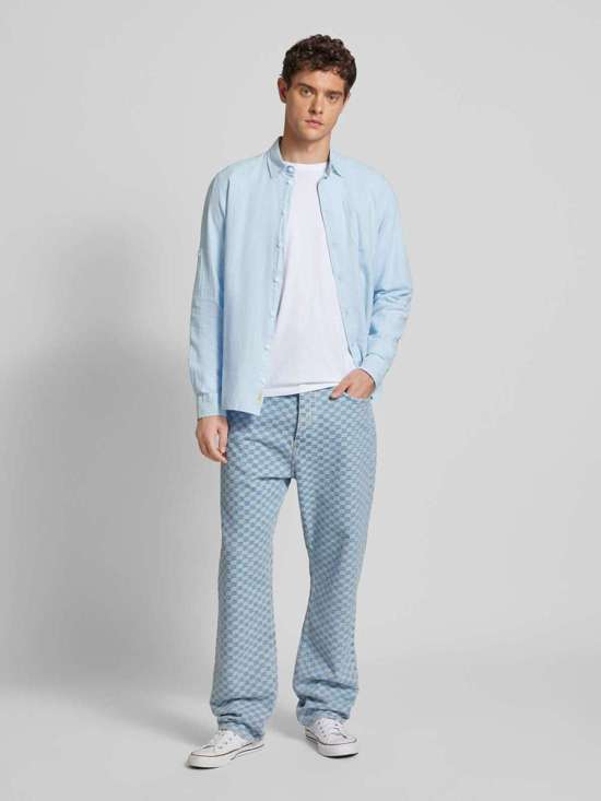 светло-синий