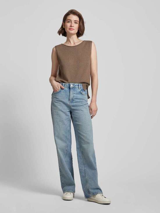 каштановый