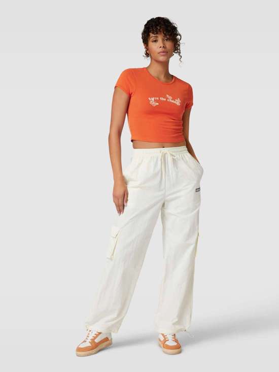 темнооранжевый