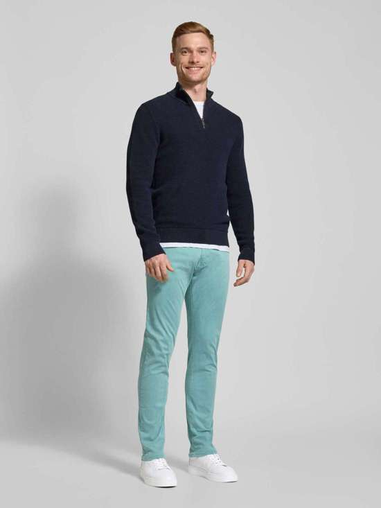 светло-зеленый