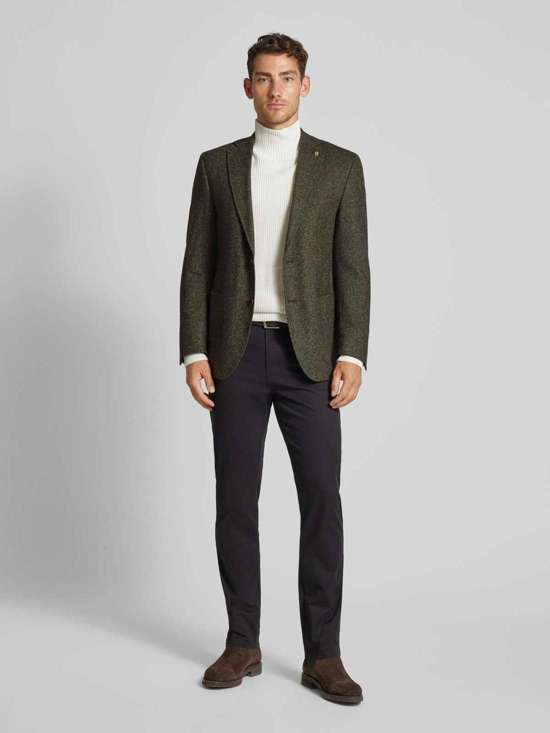 темно-зеленый