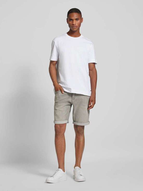 средне-серый