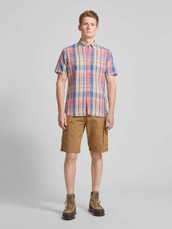 светло-красный