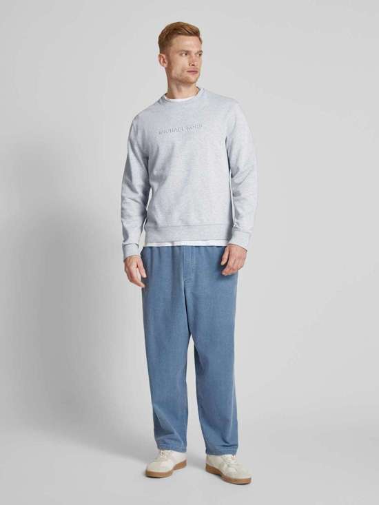 средне-серый