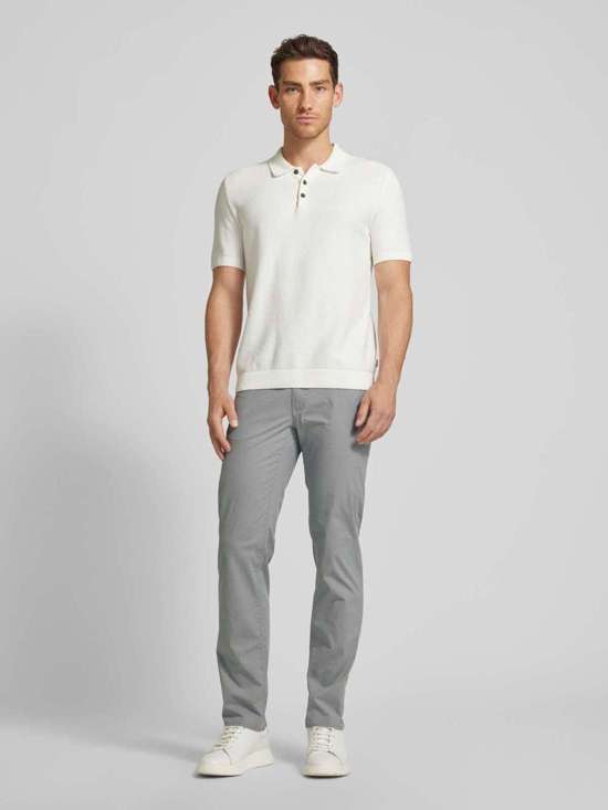 серебристый