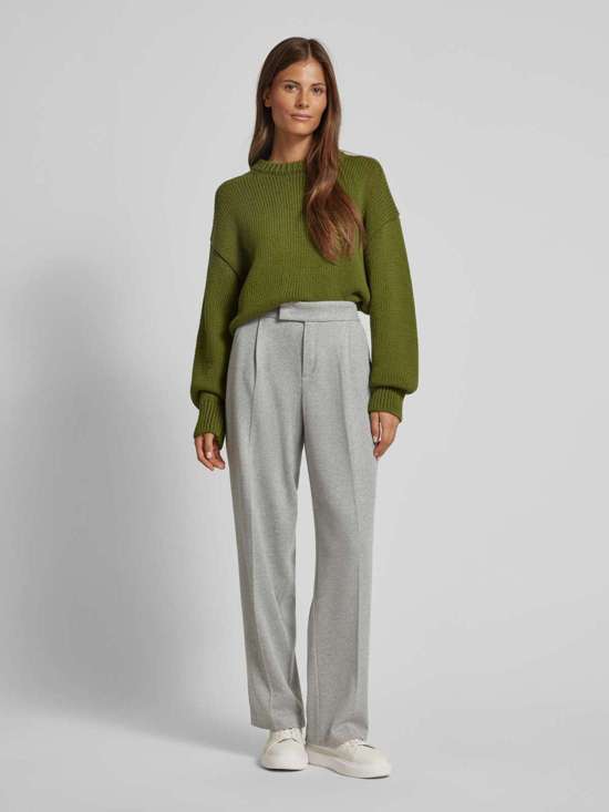 серебристый