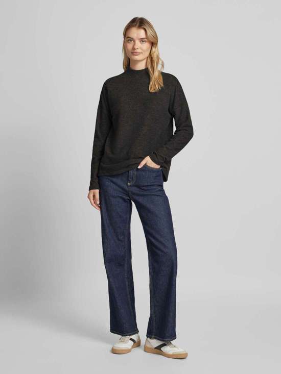 металлик черный