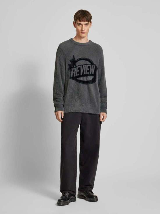 темно-серый