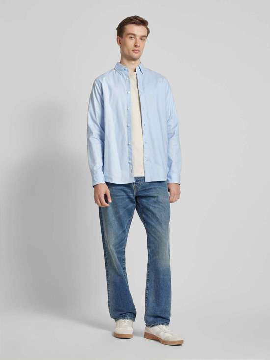 светло-синий