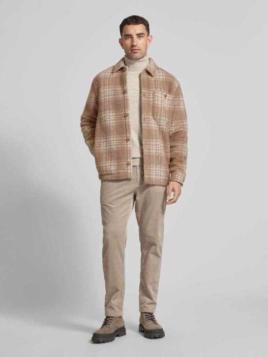 каштановый