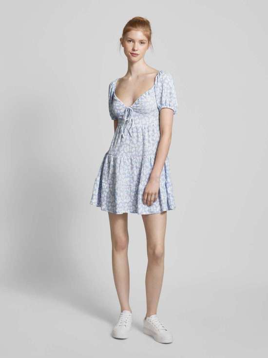 светло-синий