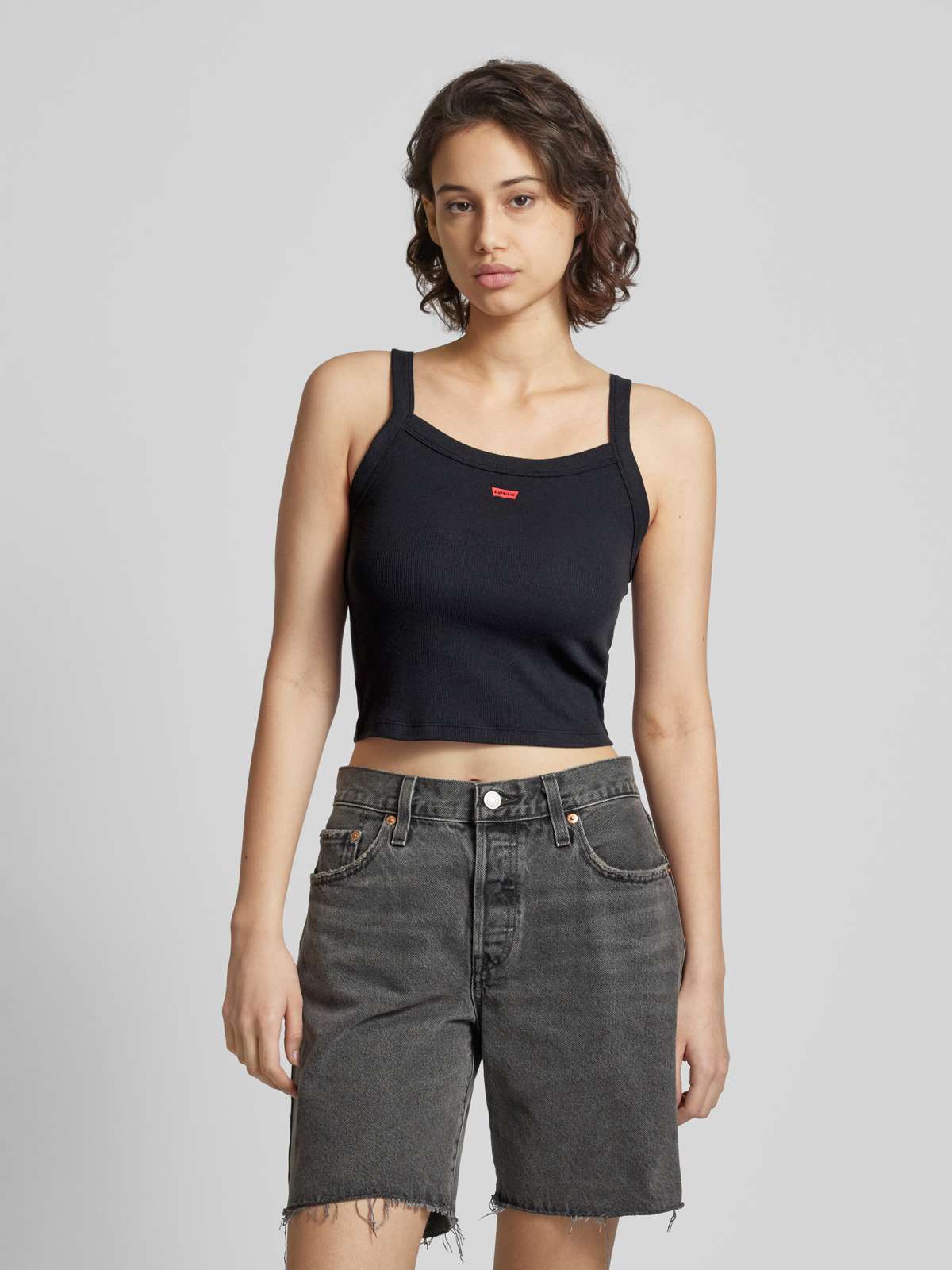 Crop Top mit Label-Stitching