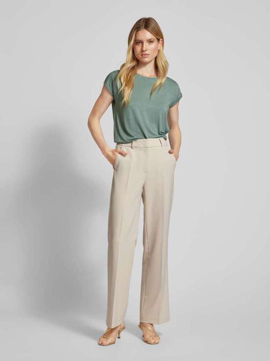 темно-зеленый