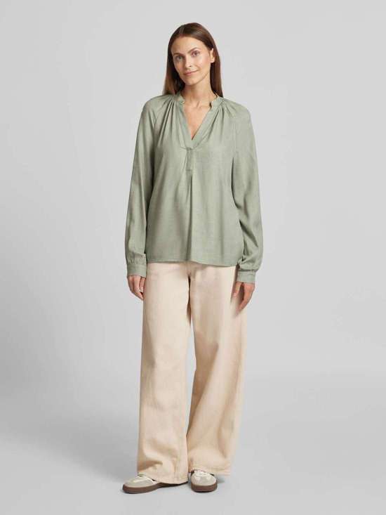 светло-зеленый