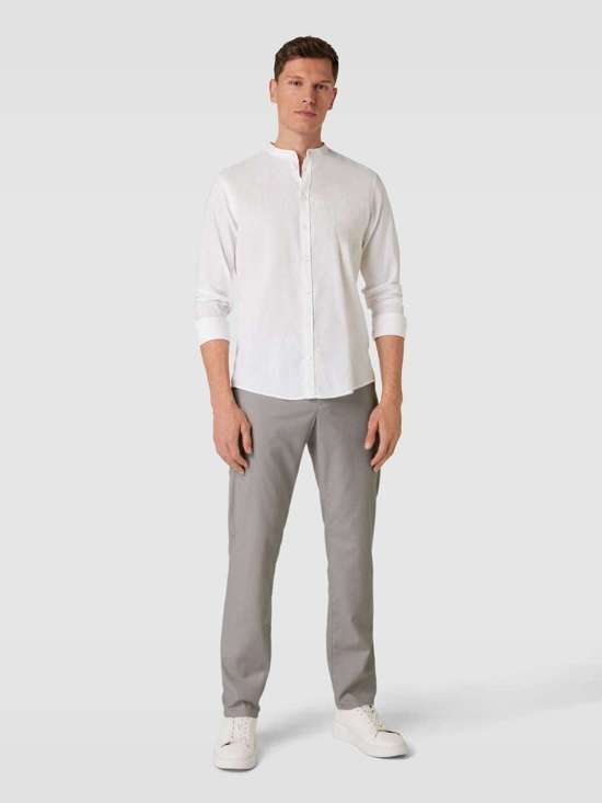 серебристый