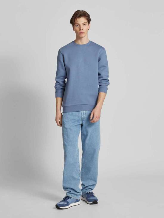 серо-голубой