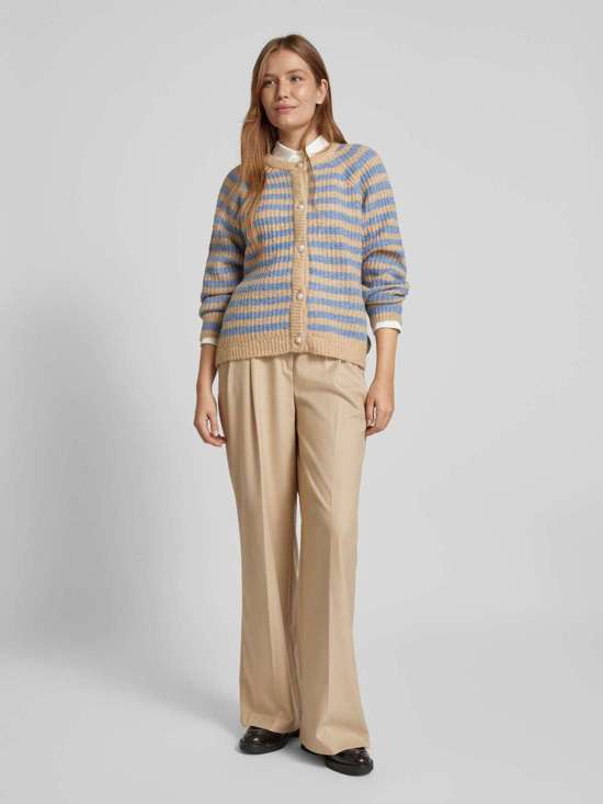 светло-синий