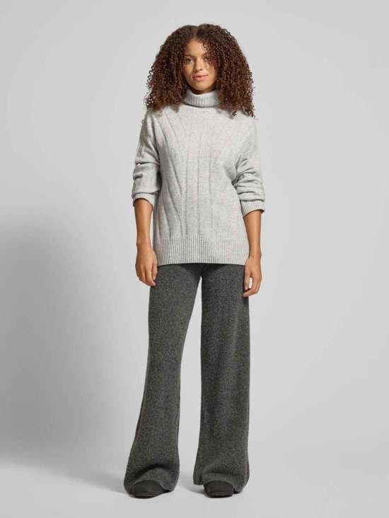 светло-серый