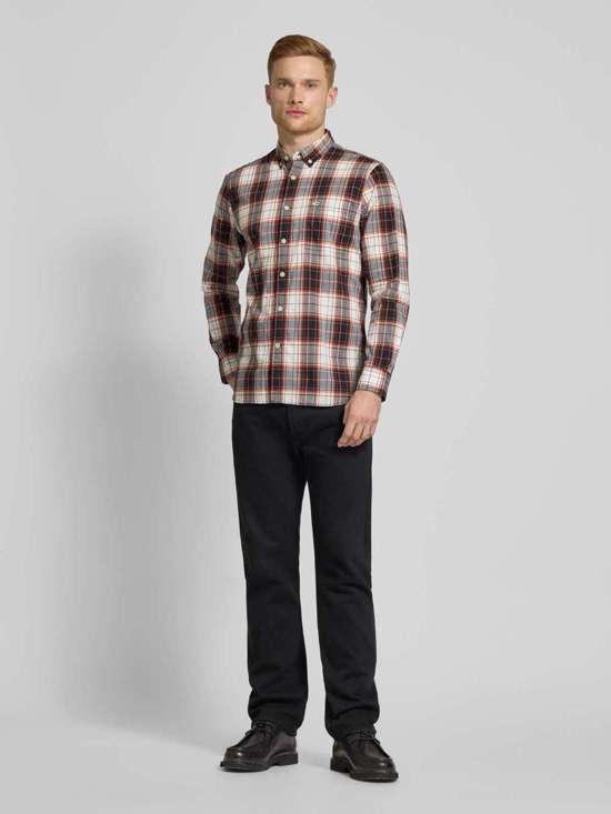 темно-красный