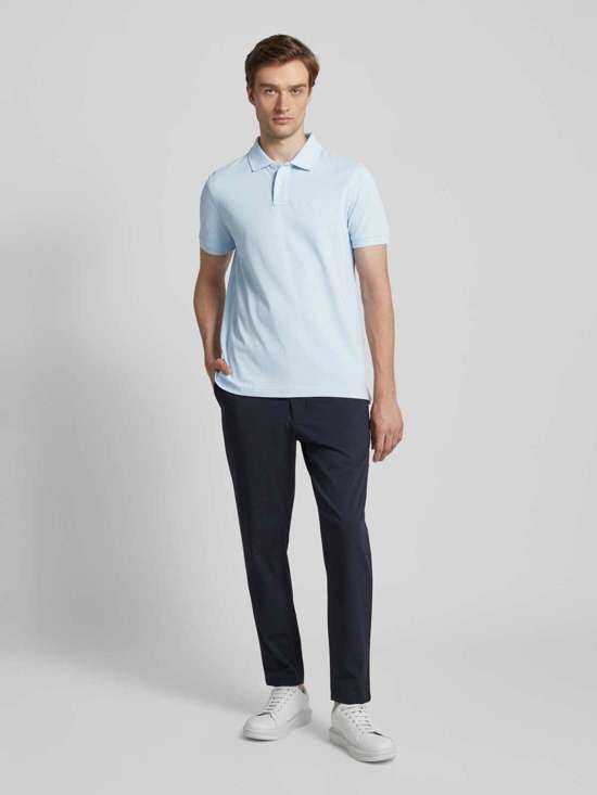 светло-синий