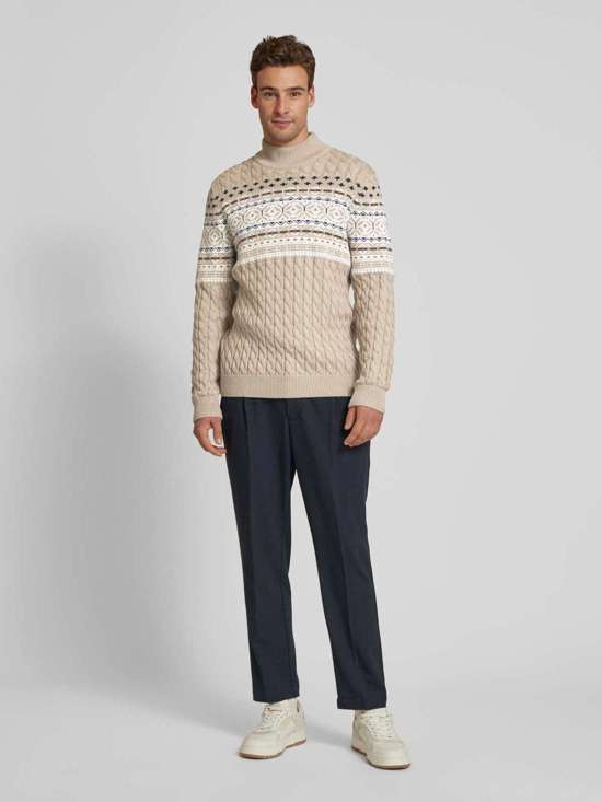 светло-бирюзовый