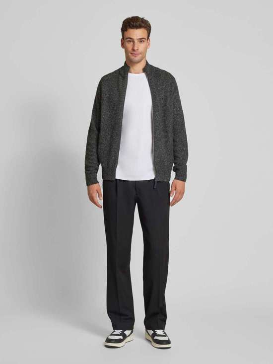 светло-серый