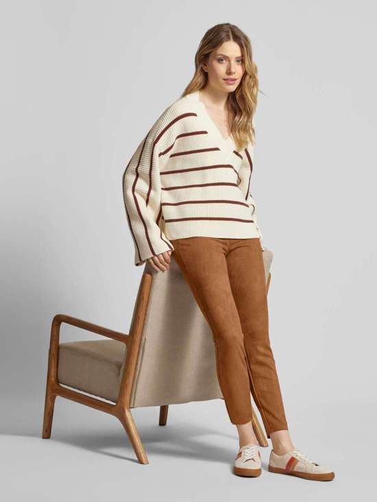 каштановый