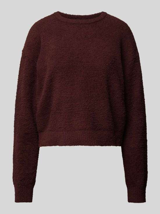 темно-коричневый