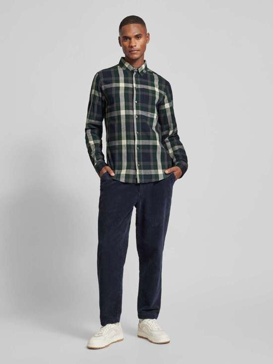 темно-зеленый