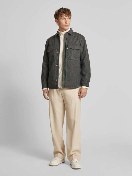 темно-серый