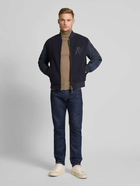 светло-коричневый